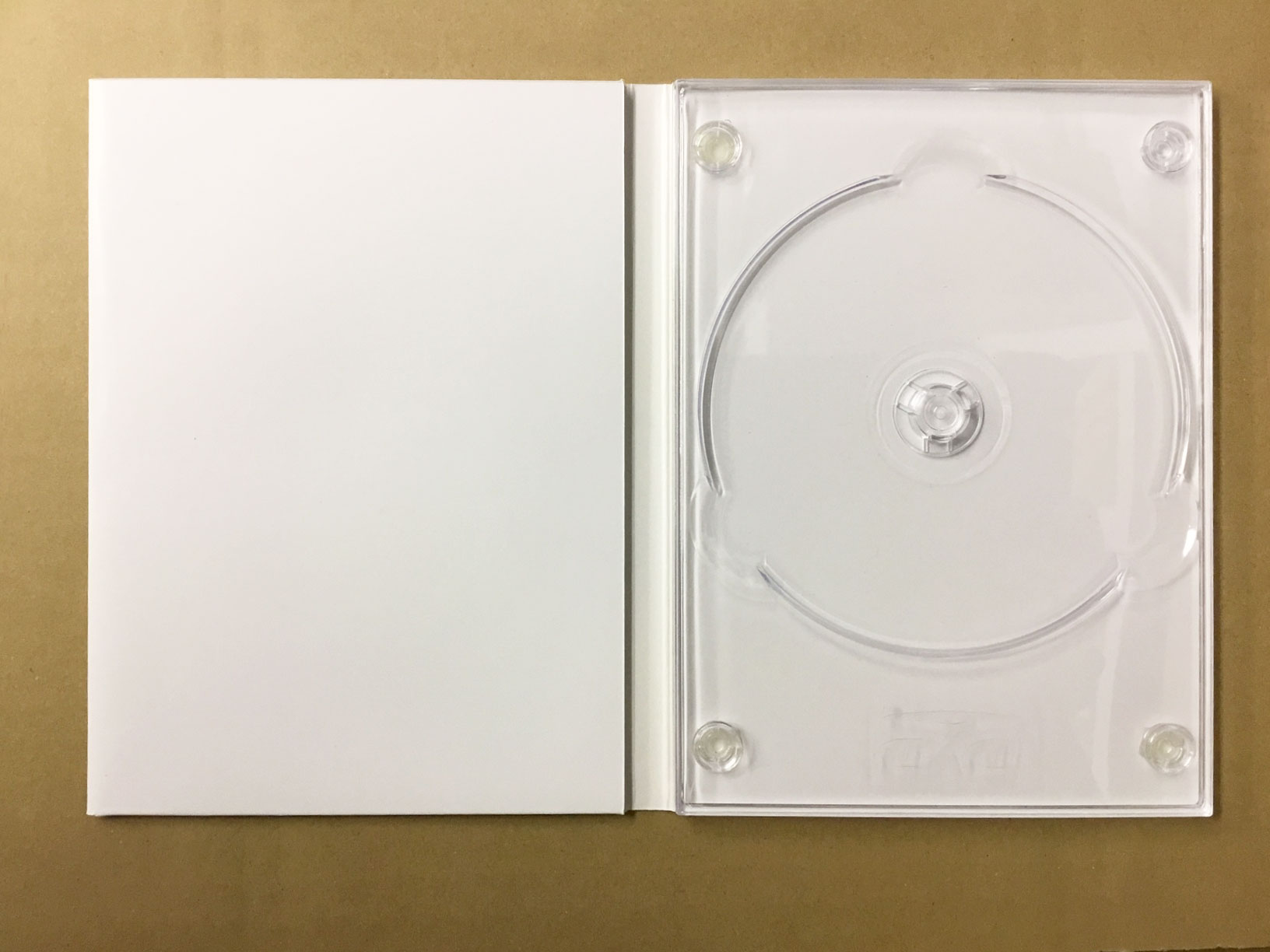 CD・DVDメディア化したいときの「デジパック仕様」の特徴とメリット・デメリット｜トランスウェーブ株式会社